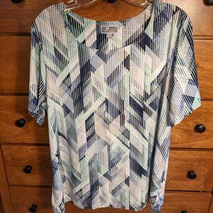JM Collection, women's 1x knit short-sleeve top with abstract print.